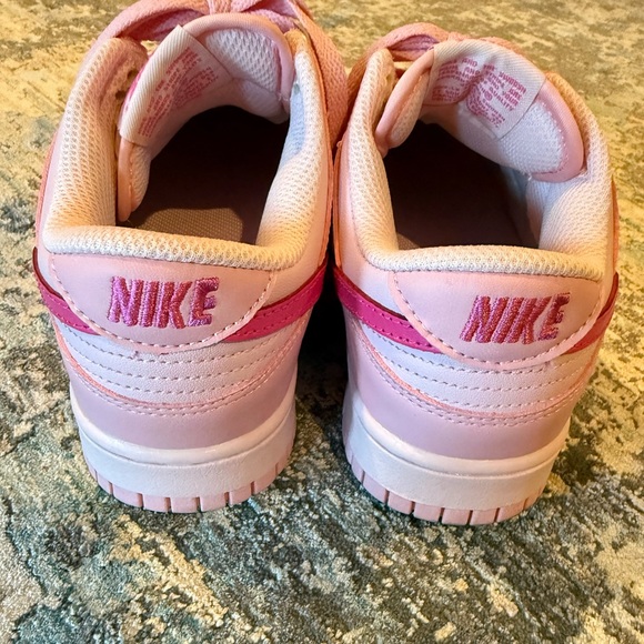 Nike Triple Pink Dunks-Barbie 🩷 - Picture 4 of 8